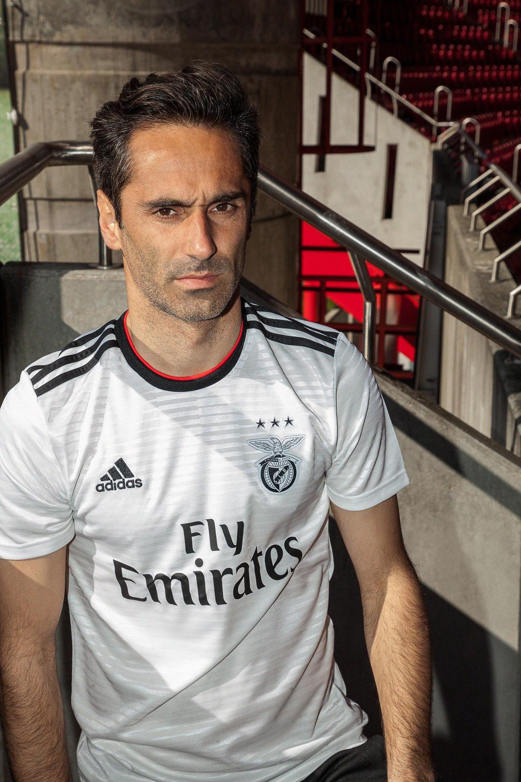 benfica away kit